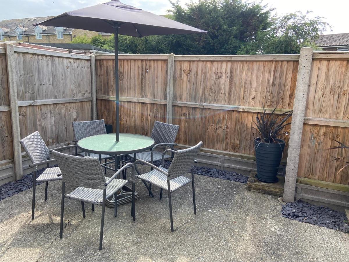 Villa The Seagull, With Driveway And Patio Garden Whitstable Exterior foto